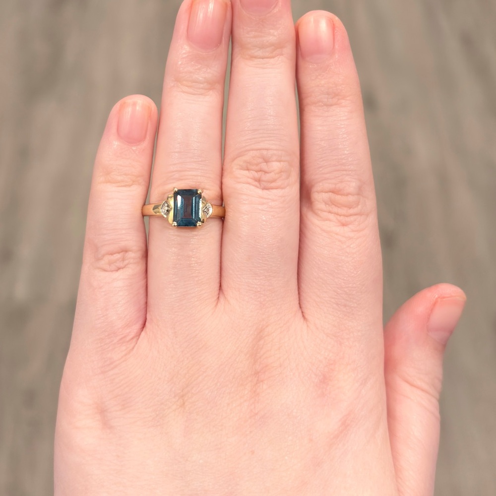 Vintage 14K Gold London Blue Topaz Ring: Emerald Cut Solitaire, Size 7 - Picture 8 of 10